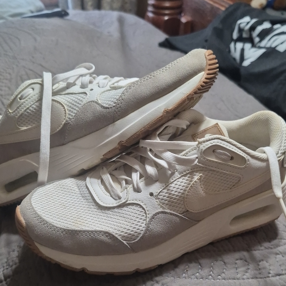 Nike Beige/Tan Air Max Style Sneakers